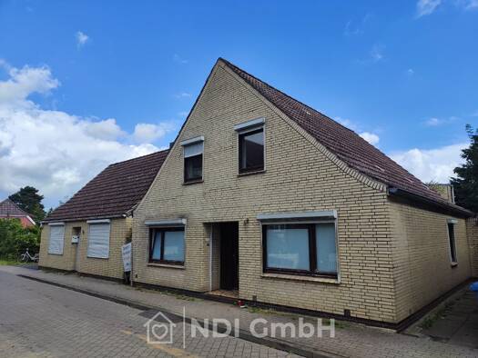 Einfamilienhaus zum Kauf 295.000 € 7 Zimmer 194 m² 671 m² Grundstück Uetersen 25436