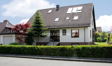 Mehrfamilienhaus zum Kauf 445.000 € 6 Zimmer 202 m² 872 m² Grundstück frei ab sofort Lenglern Lenglern 37120