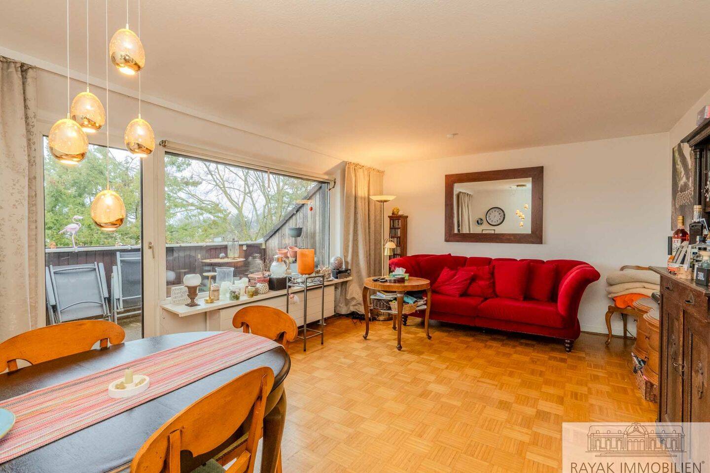 Ruhige 3-Zimmer-Dachwohnung in Unterbach mit Balkon und Panorama-Weitblick über Düsseldorf - direkte Nähe zum Unterbacher See!