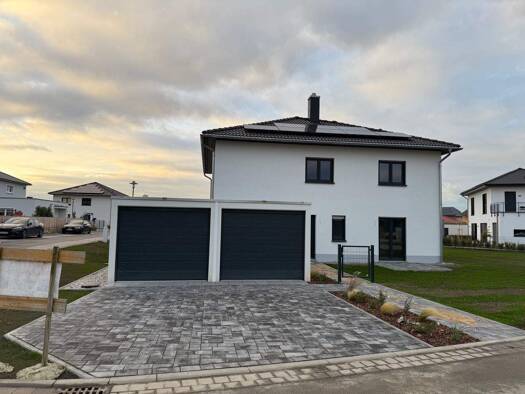 Wohnung zur Miete - Erstbezug 2.700 € 4 Zimmer 235 m² frei ab sofort Kahnsdorf Neukieritzsch 04575