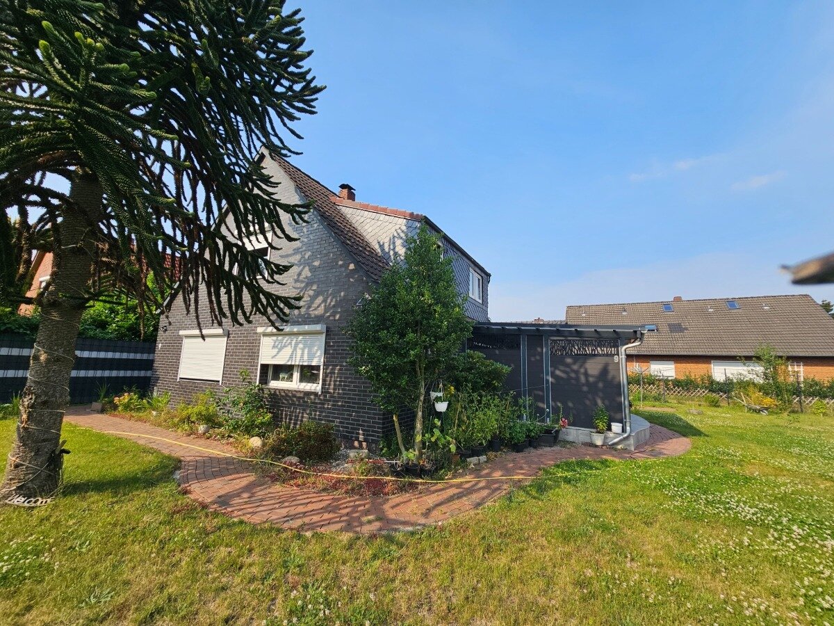 Einfamilienhaus zum Kauf 430.000 € 6 Zimmer 210 m²<br/>Wohnfläche 717 m²<br/>Grundstück Heidmühle Schortens 26419