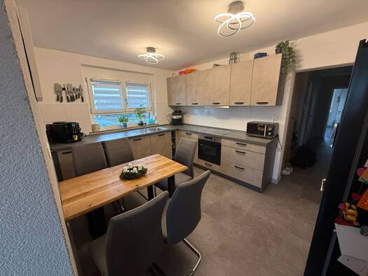 Wohnung zur Miete 1.400 € 5 Zimmer 105 m² Geschoss 1/3 frei ab 01.02.2026 Asperger Straße 5 Markgröningen 71706