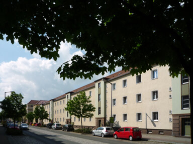 Wohnung zur Miete 318 € 2 Zimmer 52,6 m² 2. Geschoss frei ab 01.03.2025 Gagarinstraße 91 Stadtmitte Nord Gera 07545