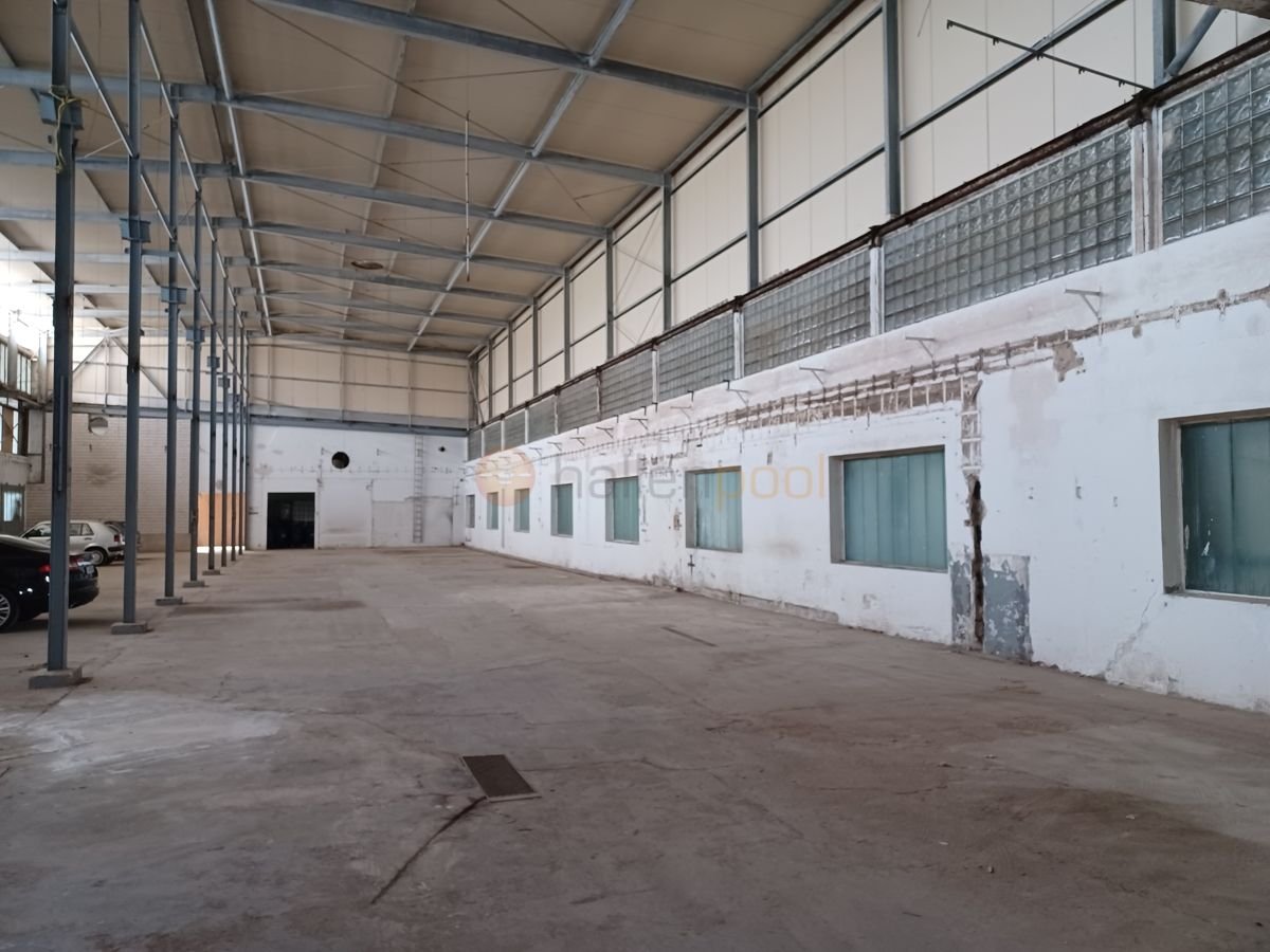 Lagerhalle zur Miete 3,50 € 810 m²<br/>Lagerfläche Kripp Remagen / Kripp 53424