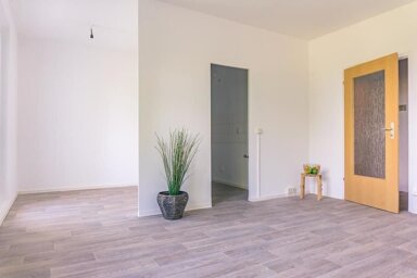 Wohnung zur Miete 215 € 1 Zimmer 35,8 m² 7. Geschoss frei ab 01.06.2025 Albert-Köhler-Str. 44 Morgenleite Chemnitz 09122