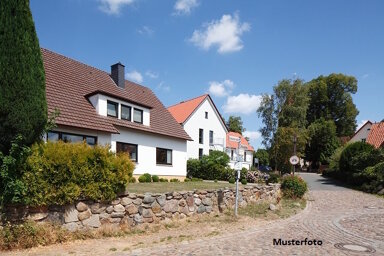 Einfamilienhaus zum Kauf 329.000 € 6 Zimmer 140 m² 689 m² Grundstück Sand am Main 97522