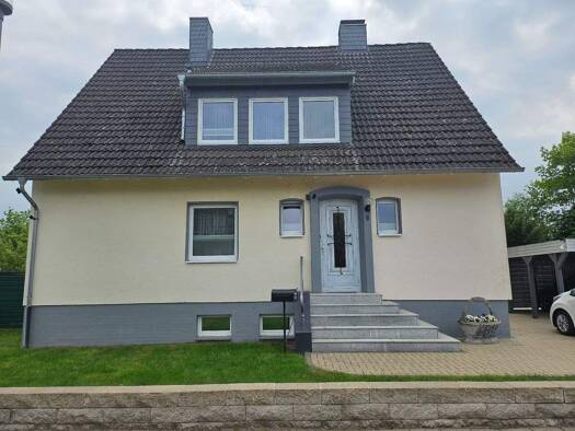 Mehrfamilienhaus zum Kauf provisionsfrei 479.000 € 7 Zimmer 165 m² 769 m² Grundstück Kernstadt Nord Peine 31224
