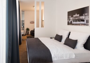 Wohnung zur Miete Wohnen auf Zeit 1.990 € 1 Zimmer 38 m² frei ab 01.10.2024 Mitte Berlin 10119