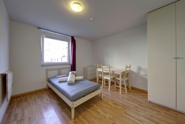 Wohnung zur Miete Wohnen auf Zeit 635 € 3 Zimmer 13 m² frei ab 22.04.2024 Aachener Straße 8 Neckarvorstadt Stuttgart 70376
