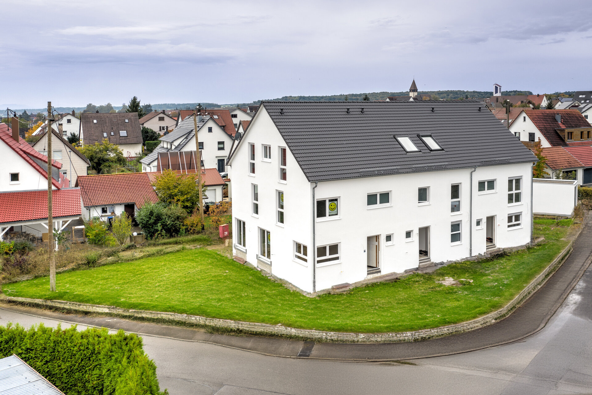 Reihenendhaus zum Kauf 748.500 € 7 Zimmer 190 m²<br/>Wohnfläche 381 m²<br/>Grundstück Kuppingen Herrenberg 71083