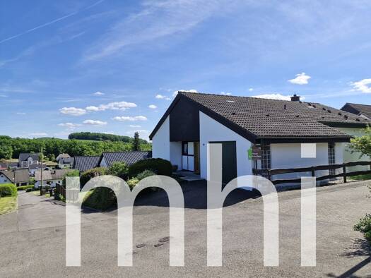 Einfamilienhaus zum Kauf 259.000 € 3 Zimmer 105 m² 584 m² Grundstück Rommelsdorf Nümbrecht / Rommelsdorf 51588