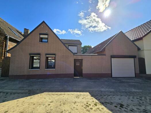 Einfamilienhaus zum Kauf 85.000 € 4 Zimmer 100 m² Ernst-Thälmann-Straße 18 Erdeborn Seegebiet Mansfelder Land 06317