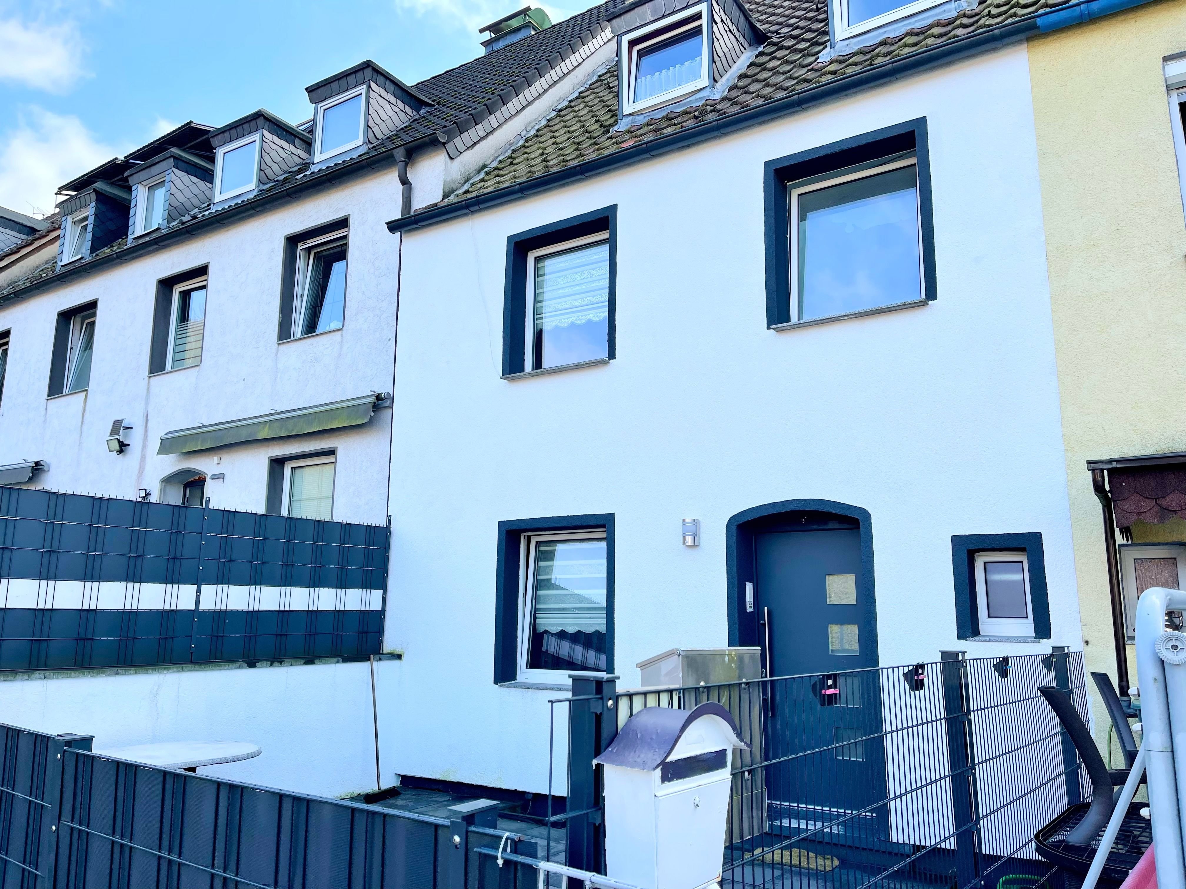 Reihenmittelhaus zum Kauf provisionsfrei 175.000 € 2 Zimmer 88 m²<br/>Wohnfläche 171,1 m²<br/>Grundstück Bredenbruch Hemer 58675