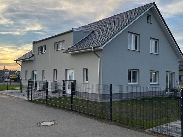 Doppelhaushälfte zur Miete - Erstbezug 1.500 € 5 Zimmer 122 m² 415 m² Grundstück Leiferde 38542