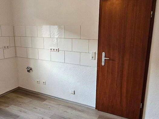 Wohnung zur Miete 349 € 2 Zimmer 44,3 m² frei ab 16.01.2026 Brunhildenstr. 18 Marxloh Duisburg 47169