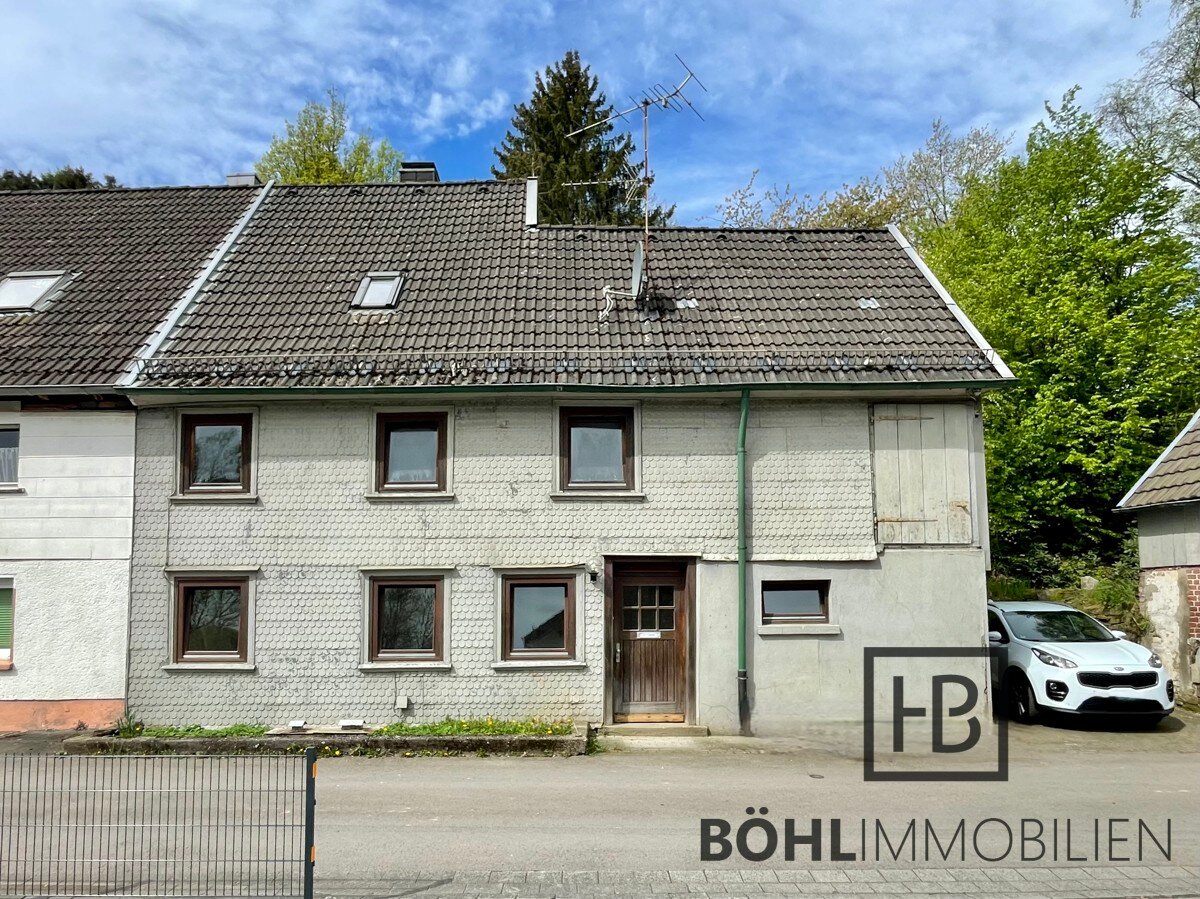 Doppelhaushälfte zum Kauf 99.000 € 6 Zimmer 80 m²<br/>Wohnfläche 242 m²<br/>Grundstück Lobscheid Gummersbach 51645