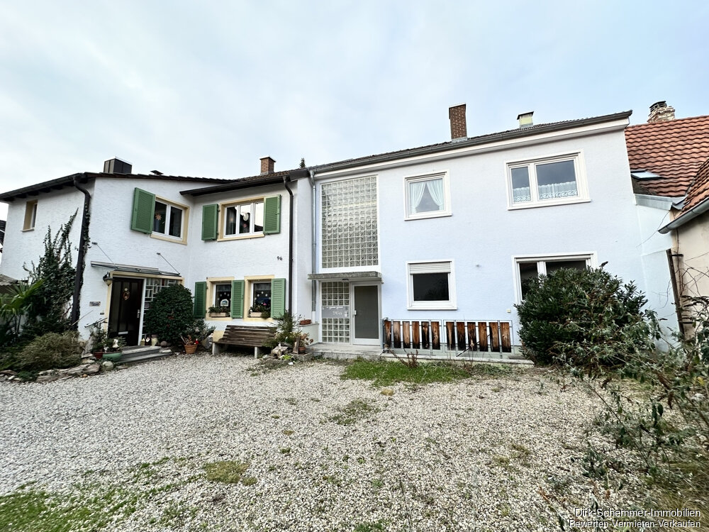 Mehrfamilienhaus zum Kauf 1.000.000 € 13 Zimmer 324 m²<br/>Wohnfläche 835 m²<br/>Grundstück St. Georgen - Nord Freiburg 79111