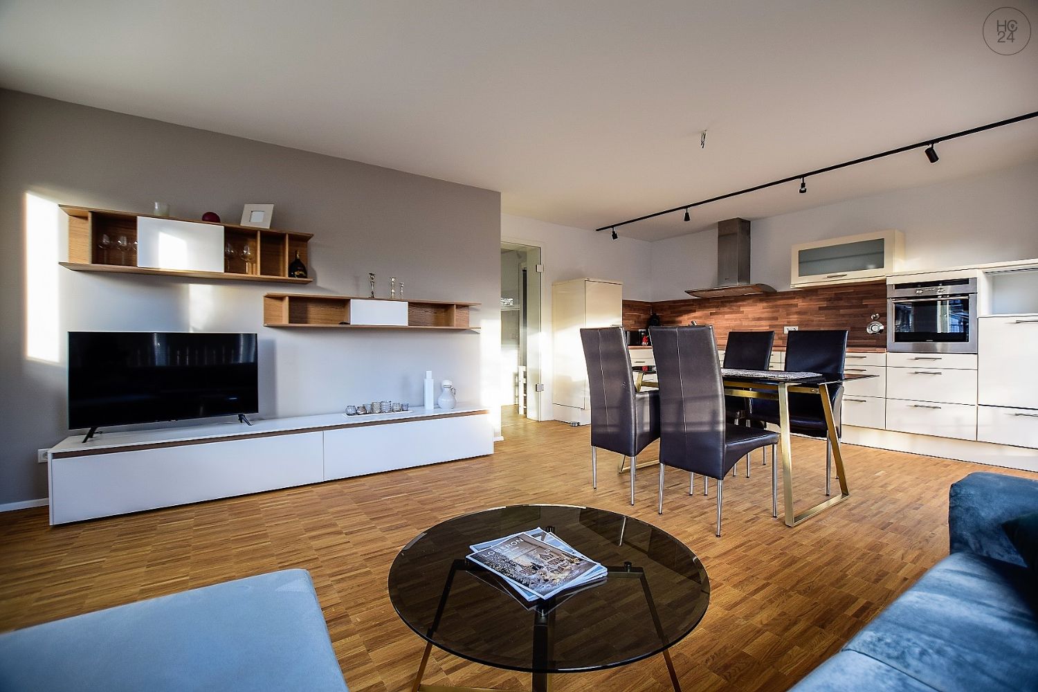 Wohnung zur Miete 1.650 € 2 Zimmer 58 m²<br/>Wohnfläche 1. Stock<br/>Geschoss 01.08.2024<br/>Verfügbarkeit Haunstetten - Nord Augsburg 86179