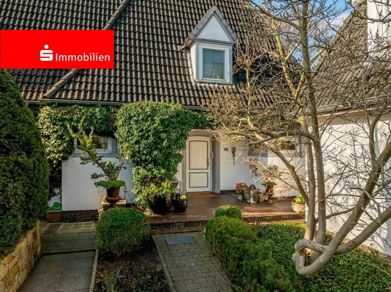 Einfamilienhaus zum Kauf 449.000 € 4,5 Zimmer 236,5 m²<br/>Wohnfläche 800 m²<br/>Grundstück Wahlbezirk 03 Elmshorn 25335