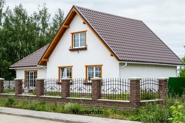 Einfamilienhaus zum Kauf Zwangsversteigerung 56.000 € 6 Zimmer 190 m² 1.250 m² Grundstück Nieheim Nieheim 33039