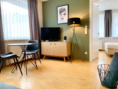 Wohnung zur Miete Wohnen auf Zeit 2.983 € 2 Zimmer 42 m² frei ab 13.04.2025 Luitpoldstraße Markgrafenstadt Erlangen 91054