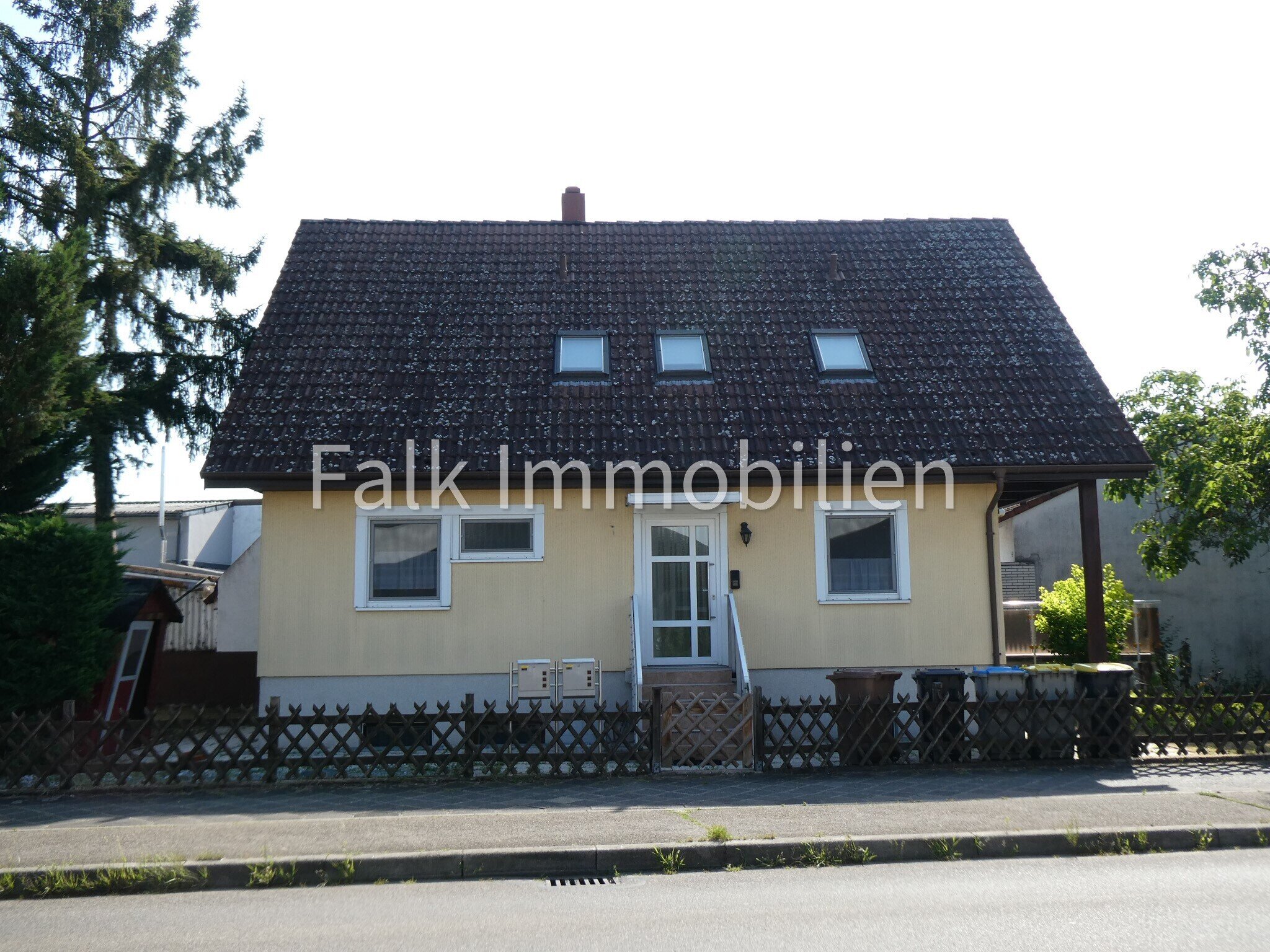 Mehrfamilienhaus zum Kauf 475.000 € 6 Zimmer 143 m²<br/>Wohnfläche 382 m²<br/>Grundstück Rheinau - Süd Mannheim 68219