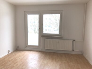 Wohnung zur Miete 280 € 3 Zimmer 56,1 m² 2. Geschoss frei ab sofort Schulstr. 6 Thurm Mülsen 08132