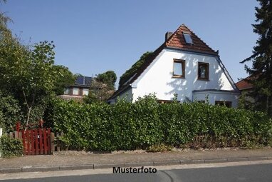 Doppelhaushälfte zum Kauf Zwangsversteigerung 202.500 € 1 Zimmer 160 m² 750 m² Grundstück Deutschneudorf Deutschneudorf 09548