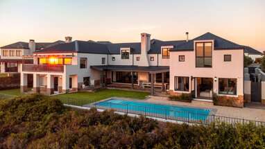 Einfamilienhaus zum Kauf 1.563.134 € 1.016 m² 1.537 m² Grundstück 6 Oyster Ln  Atlantic Beach Golf Estate  Cape Town Cape Town