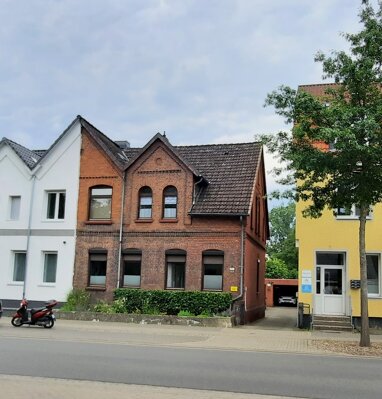 Haus zum Kauf als Kapitalanlage geeignet 143.000 € 130 m² 879 m² Grundstück Uelzen Uelzen 29525