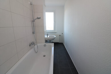 Wohnung zur Miete 329 € 2 Zimmer 47,2 m² 2. Geschoss Ziolkowskistraße 6 Wasserberg - Süd Freiberg 09599