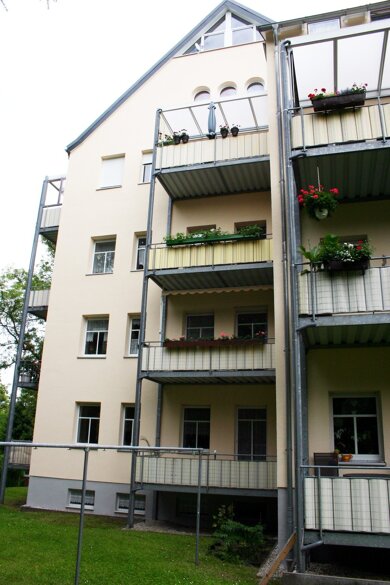 Wohnung zum Kauf 105.000 € 3 Zimmer 80,9 m² 3. Geschoss Limbach-Oberfrohna Limbach-Oberfrohna 09212