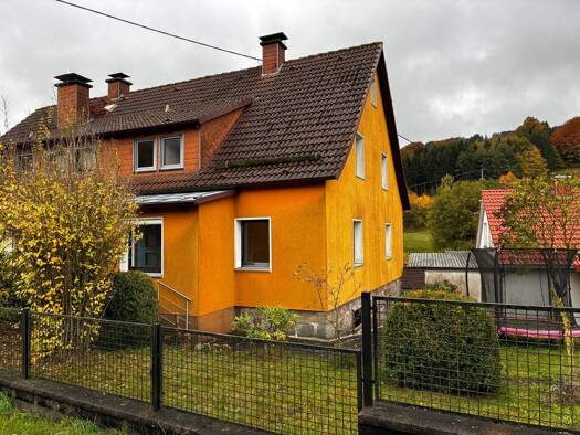 Wohnung zur Miete 550 € 4 Zimmer 120 m² frei ab sofort Geigensteinstraße 1 Oberweißenbrunn Bischofsheim a.d.Rhön 97653