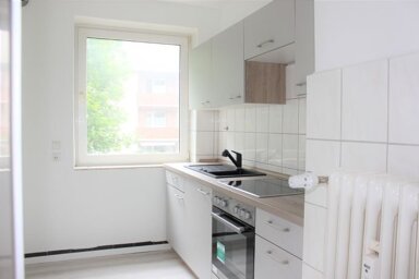 Wohnung zur Miete 680 € 4 Zimmer 80,3 m² 1. Geschoss Hermann-Tast-Straße 32 Nord Husum 25813