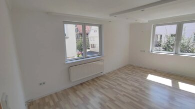 Wohnung zur Miete 1.100 € 3 Zimmer 94 m² 1. Geschoss Hauptstraße 30 Pleidelsheim 74385