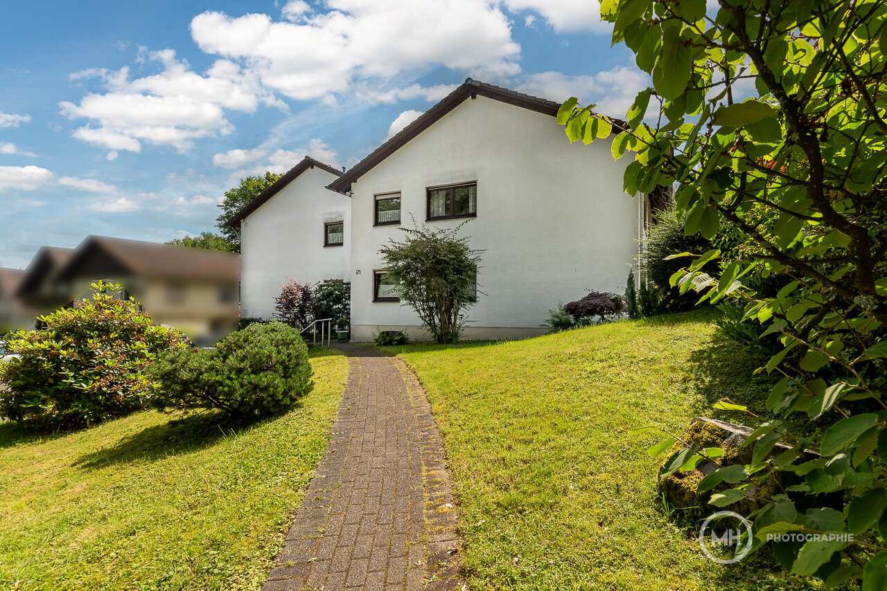 Wohnung zum Kauf 205.000 € 2 Zimmer 75 m²<br/>Wohnfläche 1. Stock<br/>Geschoss Neunkirchen Neunkirchen-Seelscheid 53819