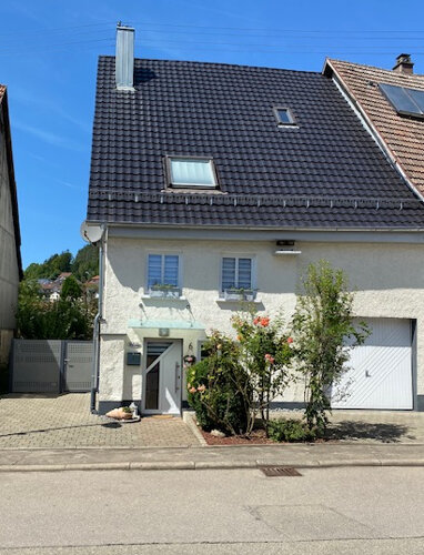 Doppelhaushälfte zum Kauf 195.000 € 5 Zimmer 160 m² 247 m² Grundstück Tieringen Meßstetten / Tieringen 72469