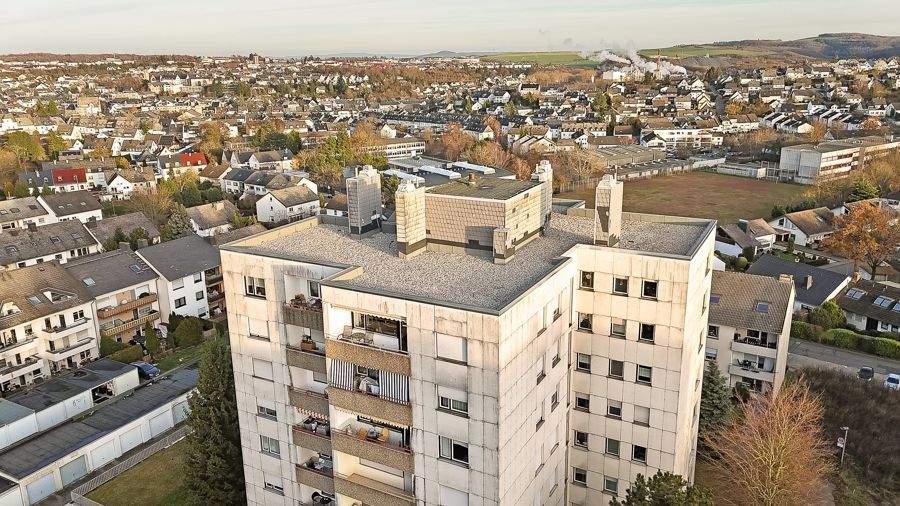Immobilie in Mayen - Weitblick über die Dächer Mayens - Gepflegte 3 ZKB Eigentumswohnung mit Garage - Bild 0