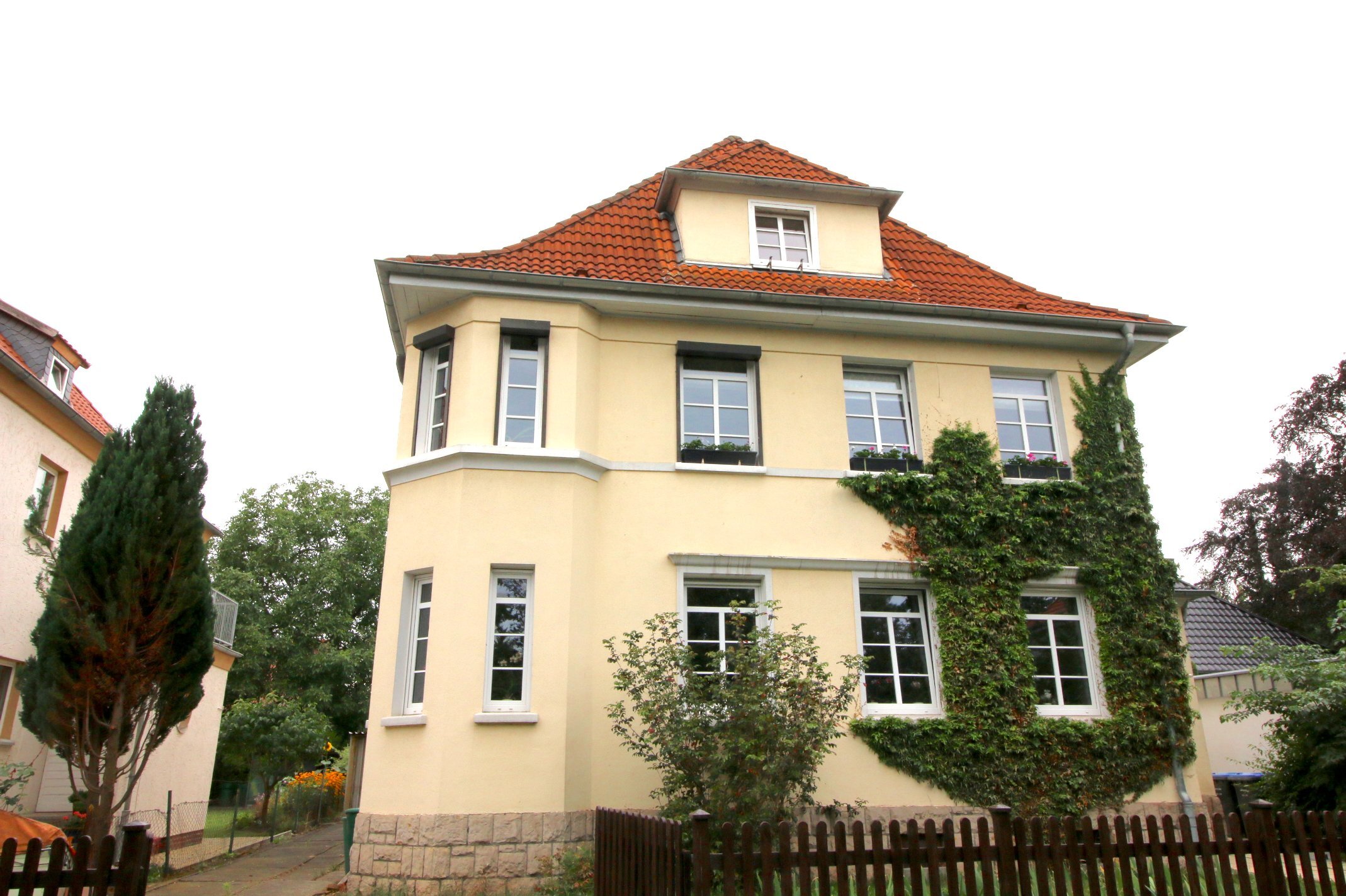 Wohnung zur Miete 360 € 2 Zimmer 63 m²<br/>Wohnfläche 3. Stock<br/>Geschoss 01.08.2024<br/>Verfügbarkeit Halberstadt Halberstadt 38820