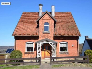 Haus zum Kauf Zwangsversteigerung 2 € 430 m² 1.679 m² Grundstück Heilbad Heiligenstadt 37308