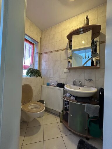 Haus zur Miete 1.000 € 6 Zimmer 236 m² 490 m² Grundstück Oderstrasse Nieder-Wöllstadt Wöllstadt 61206