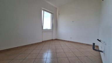 Apartment zum Kauf 150.000 € 3 Zimmer 75 m² 1. Geschoss Via Caqmpagnola Manerba del Garda