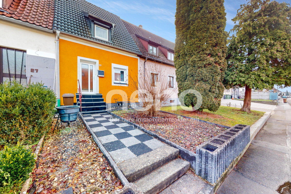 Reihenmittelhaus zum Kauf 175.000 € 3,5 Zimmer 75 m²<br/>Wohnfläche 169 m²<br/>Grundstück ab sofort<br/>Verfügbarkeit Blumberg Blumberg 78176