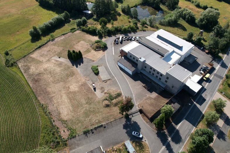 Lagerhalle zum Kauf 998.000 € 1.580 m² Lagerfläche Helmbrechts Helmbrechts 95233