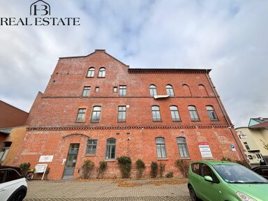 Wohnung zur Miete 1.050 € 6 Zimmer 260,6 m² 5. Geschoss frei ab sofort Halberstädter Straße 115a Salzmannstraße Magdeburg 39112