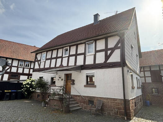 Einfamilienhaus zum Kauf 175.000 € 6 Zimmer 132 m² 1.028 m² Grundstück Münchhausen 35117
