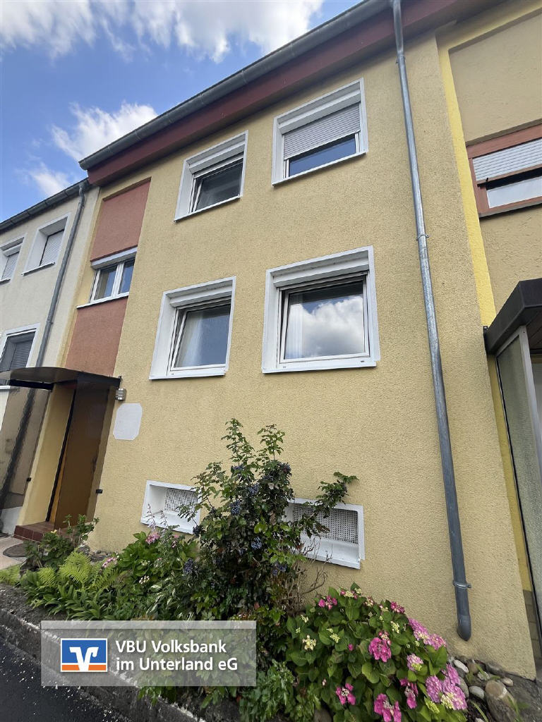 Reihenmittelhaus zum Kauf 299.000 € 4,5 Zimmer 95,2 m² 169 m² Grundstück Schwaigern Schwaigern 74193