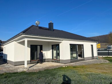 Bungalow zum Kauf 371.800 € 4 Zimmer 123 m² 718 m² Grundstück Nastätten 56355