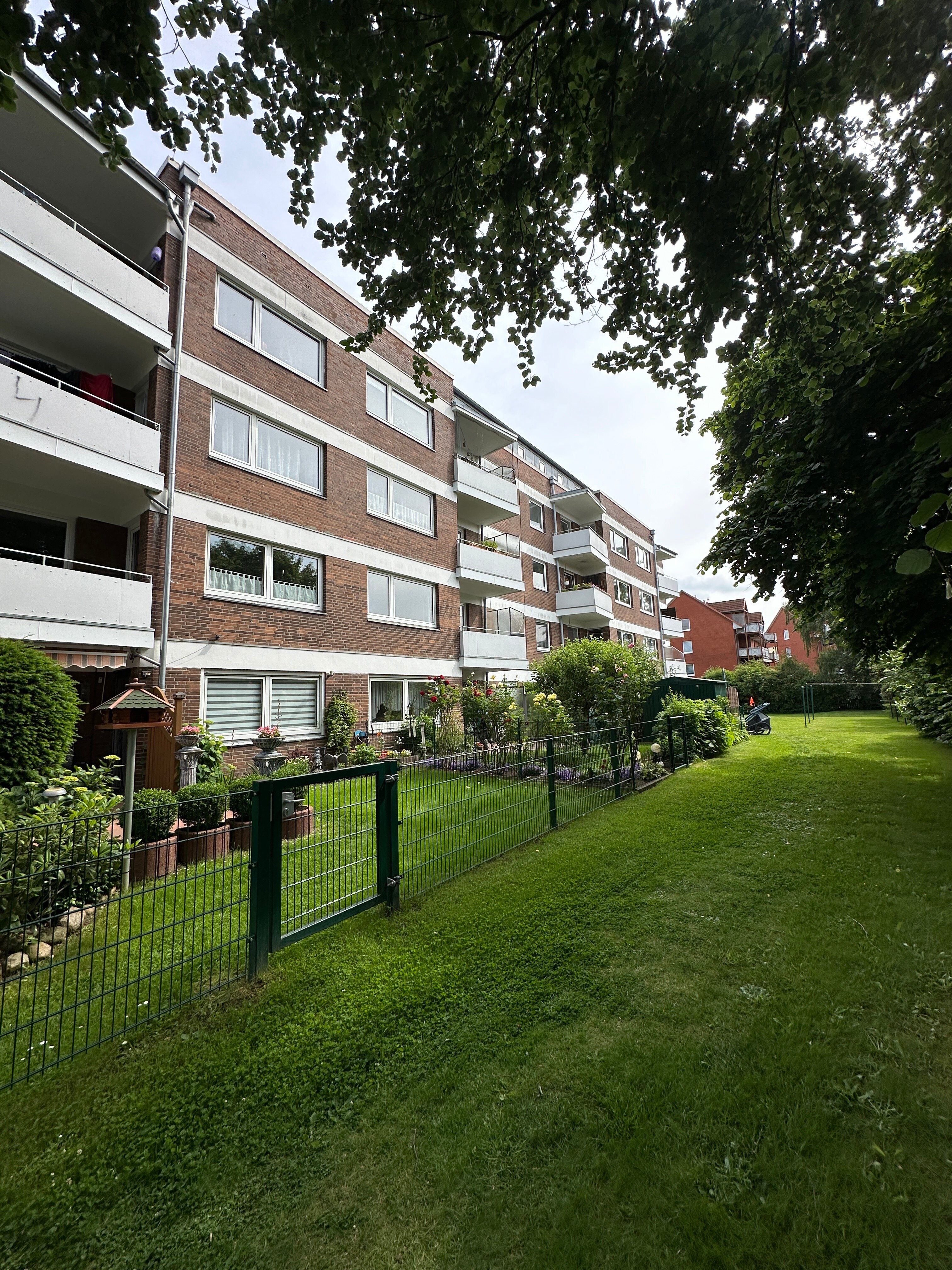 Wohnung zum Kauf Provisionsfrei 115.000 € 3 Zimmer 67 m²<br/>Wohnfläche Schweriner Straße 72 Ratzeburg 23909