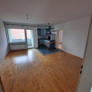 Wohnung zur Miete 575 € 2 Zimmer 48 m² 1. Geschoss Uttenreuth Uttenreuth 91080